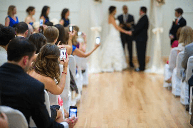 social media wedding etiquette