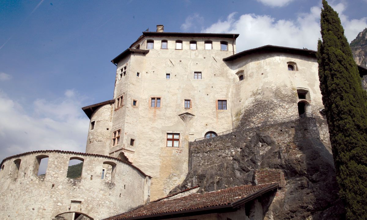 CASTEL PIETRA